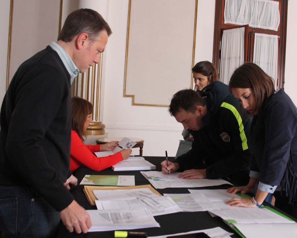 Se firmaron 19 boletos de compra venta de los lotes municipales linderos al Hospital
