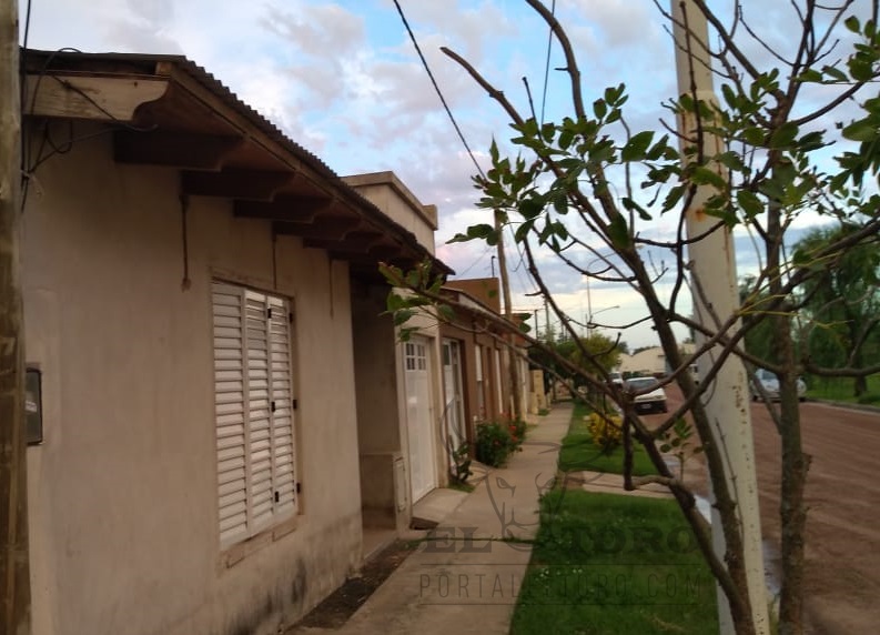 Allanaron la casa del pintor casarense Claudio Rengach por una denuncia de ciberacoso