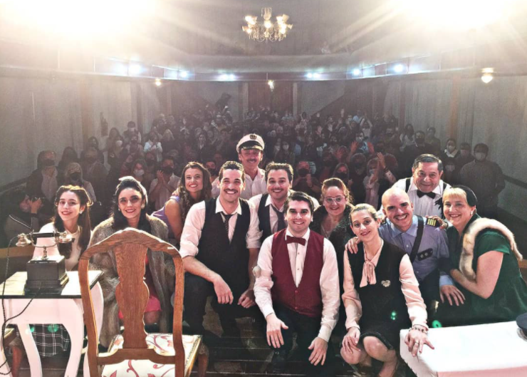 En sus 10 años el grupo Arlequino estrenó la obra "Debajo del tapado nada"