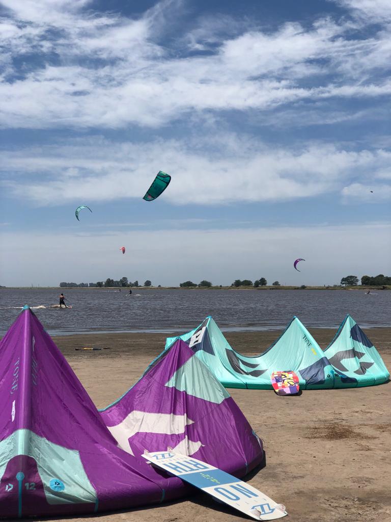 El grupo Kite Casares adquirió la totalidad de la Laguna de Algarrobos