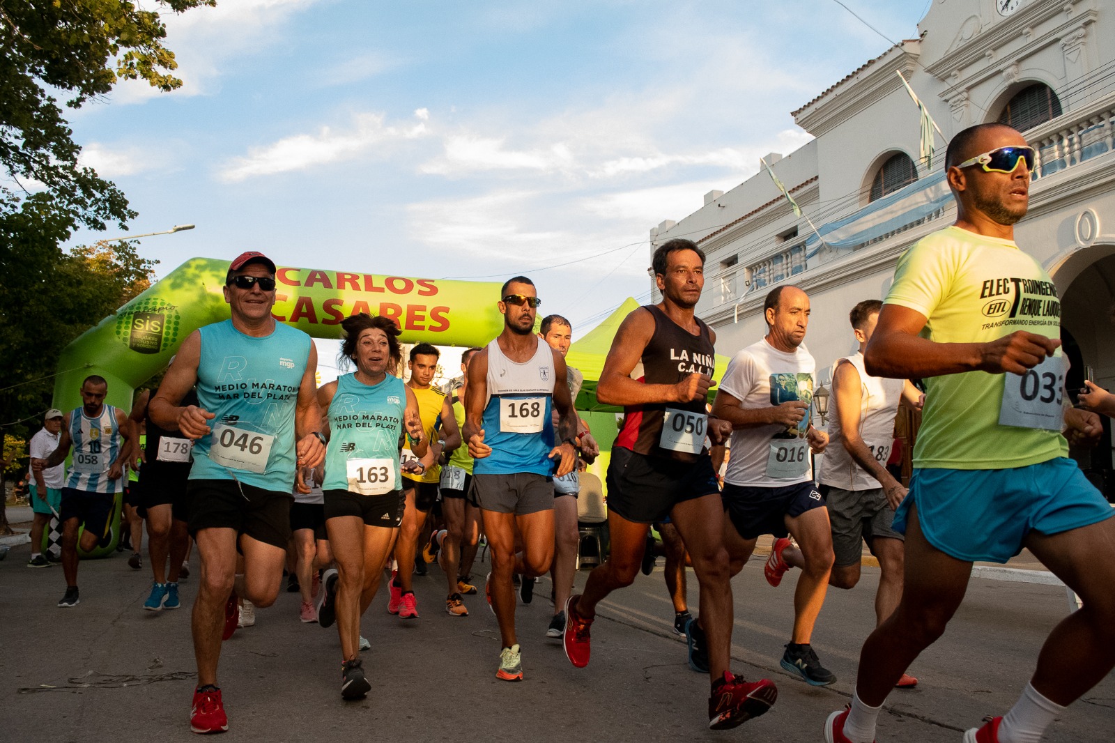Exitosa presencia de atletas en la 27ª travesía en nuestra ciudad