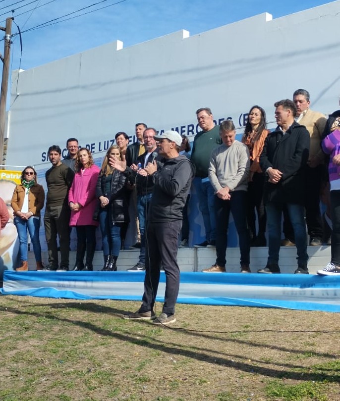 Daniel Stadnik presentó su lista con el apoyo de Walter Torchio de cara ...