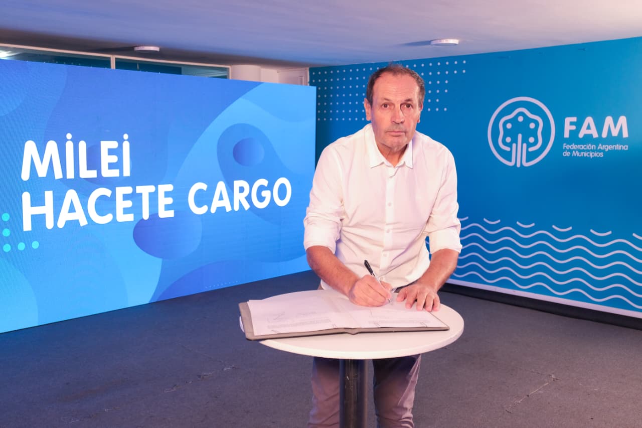 Stadnik reclamó a Milei los fondos de la asistencia alimentaria junto a otros intendentes