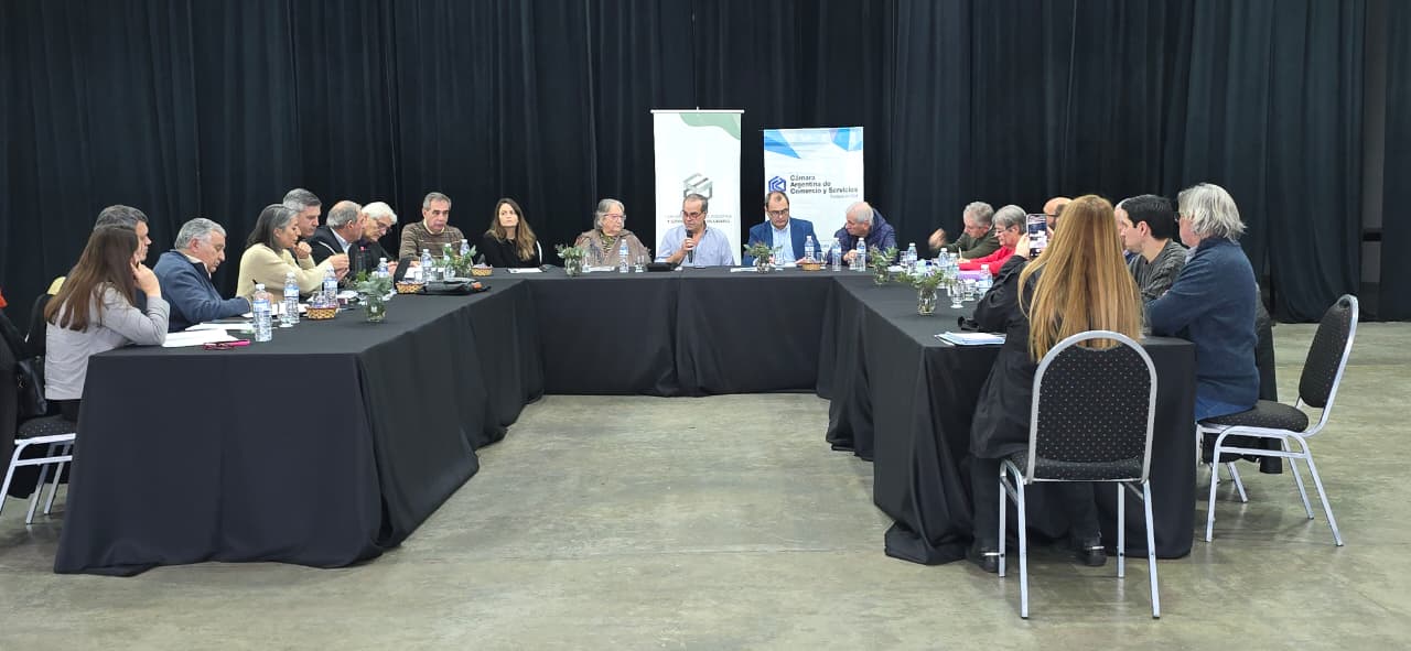 El Nucleamiento Empresarial se reunió en Carlos Casares y renovó el reclamo por la Autovía de la Ruta 5
