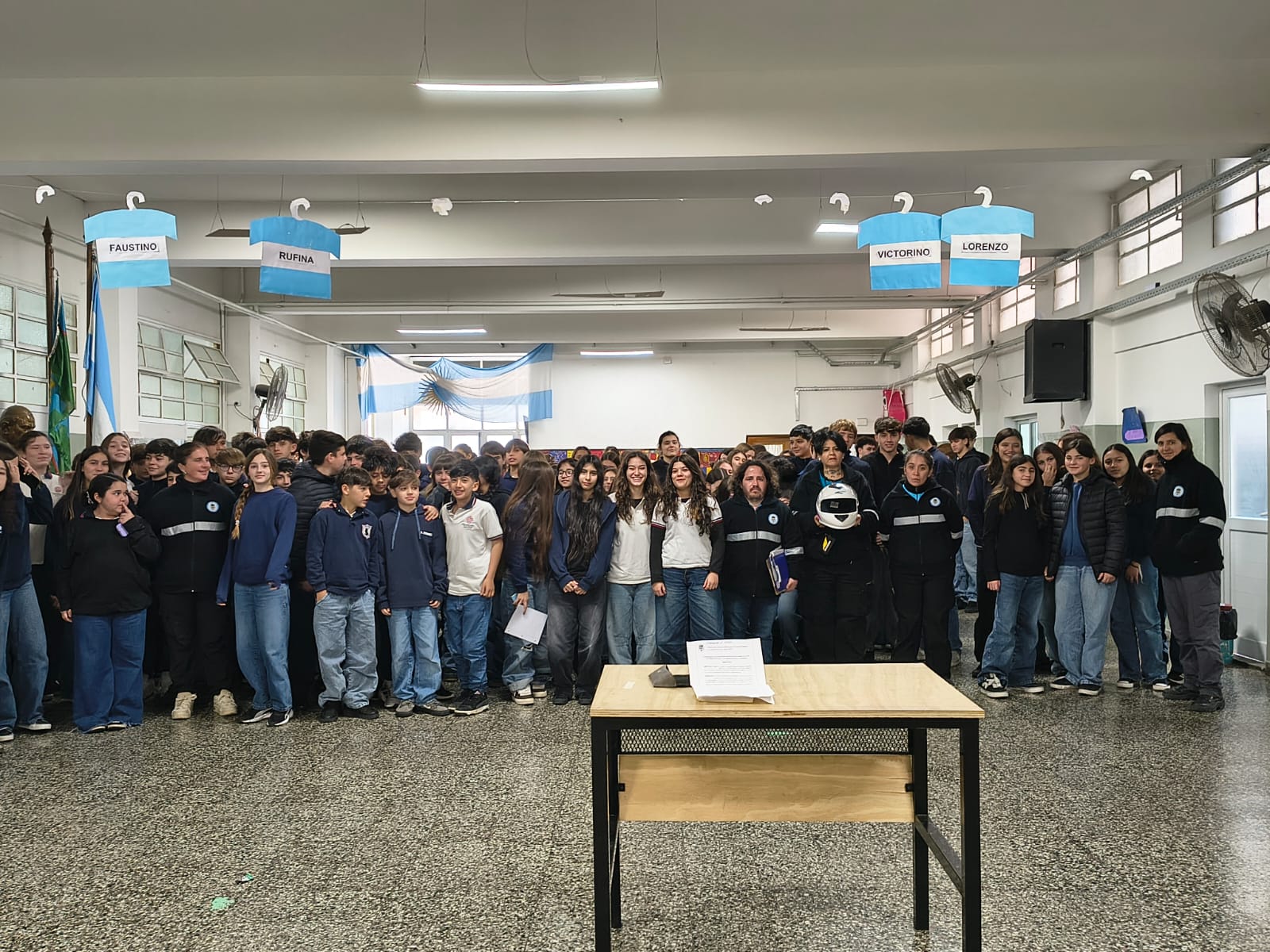 Estudiantes del Instituto Juan XXIII se capacitan en seguridad vial y prevención ciudadana