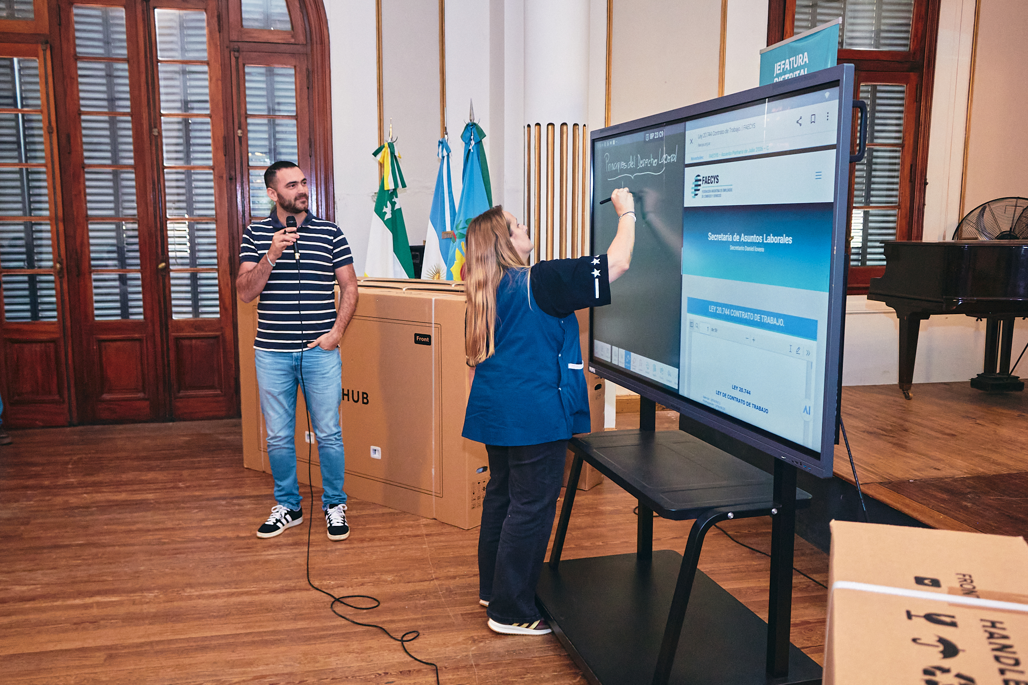 Carlos Casares amplía la incorporación de pizarras interactivas a las escuelas secundarias rurales