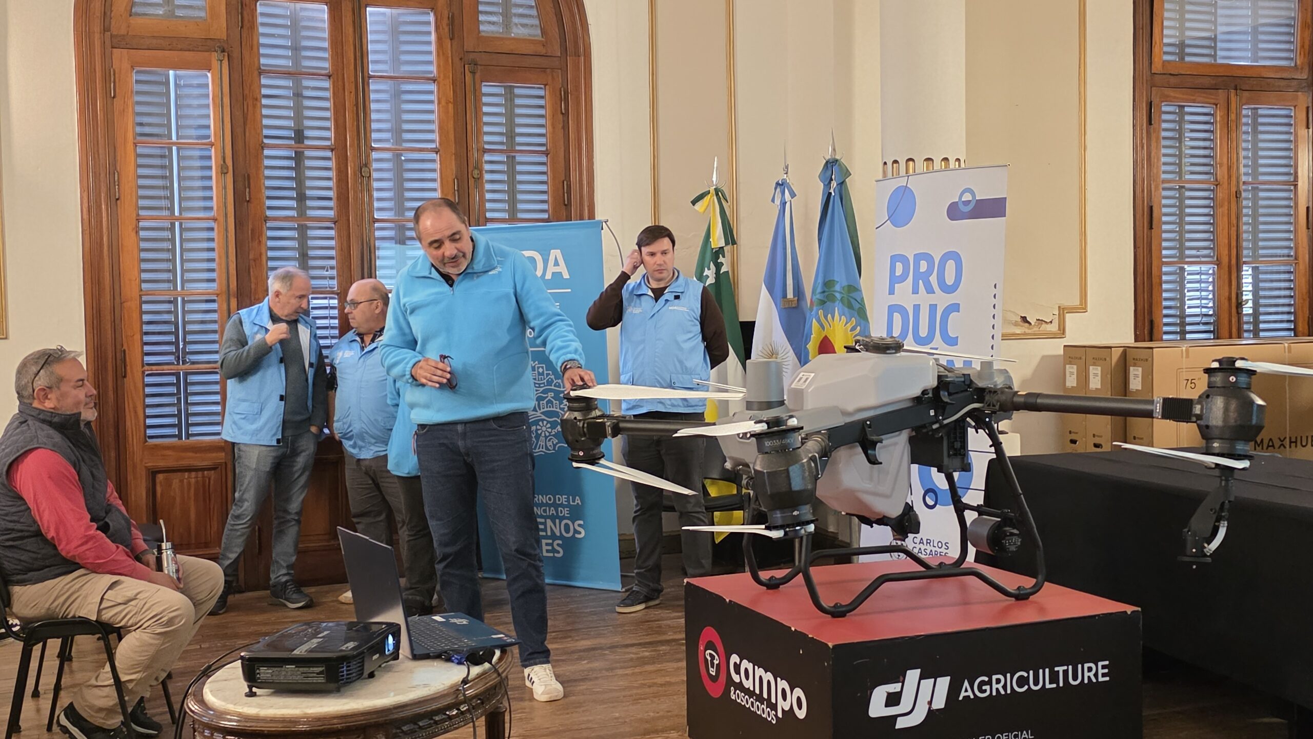 Innovación y Buenas Prácticas: Se realizó con éxito el curso para operarios de aplicación de agroquímicos con drones en Carlos Casares